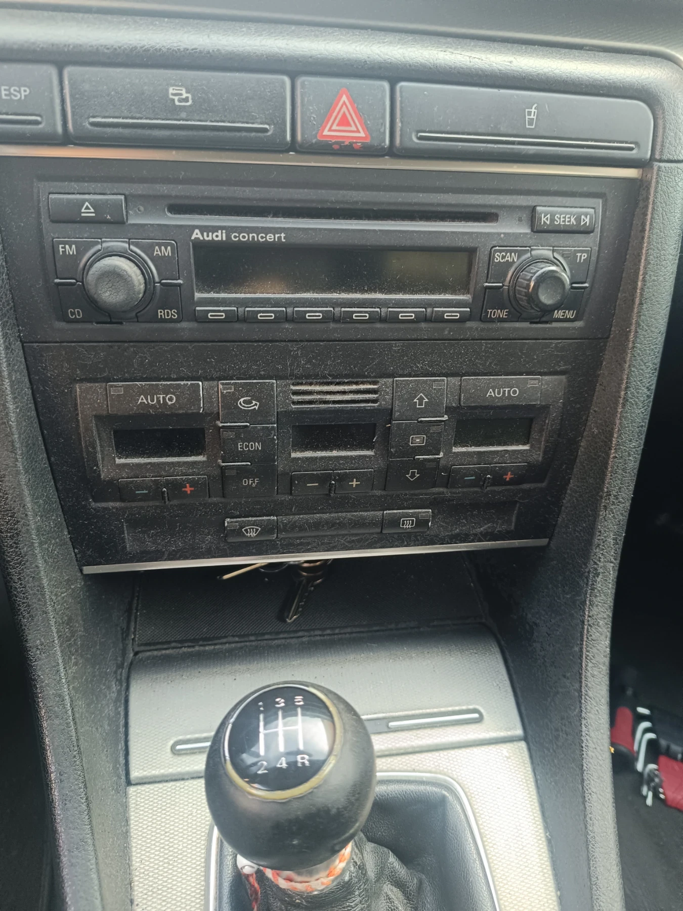 Audi A4 1.8 t. Газ , снимка 4 - Автомобили и джипове - 56578965