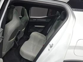 Volvo EX30, снимка 10