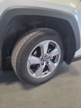 Toyota Rav4 * Hybrid Limited * AWD * CARFAX *  | Mobile.bg � ����� ������ 7