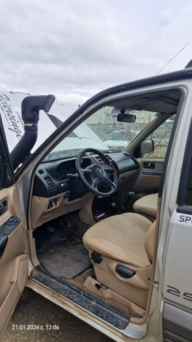Nissan Terrano Terrano 2, снимка 5 - Автомобили и джипове - 53242312
