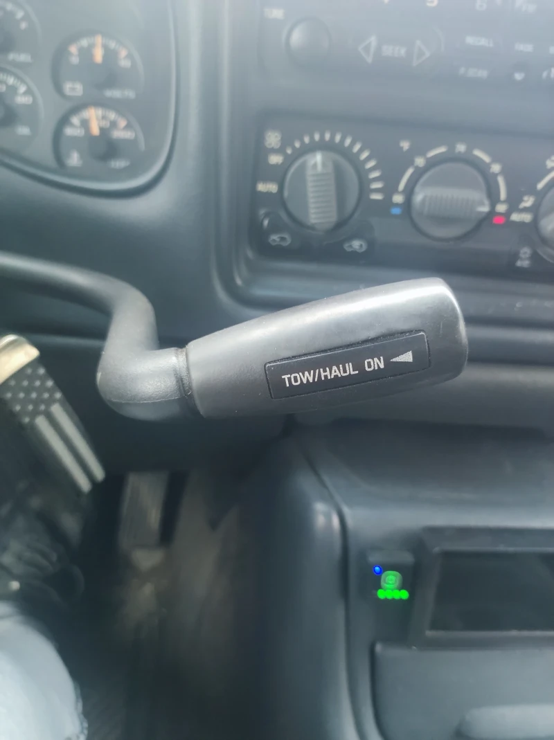 Chevrolet Avalanche V8, снимка 5 - Автомобили и джипове - 53374639