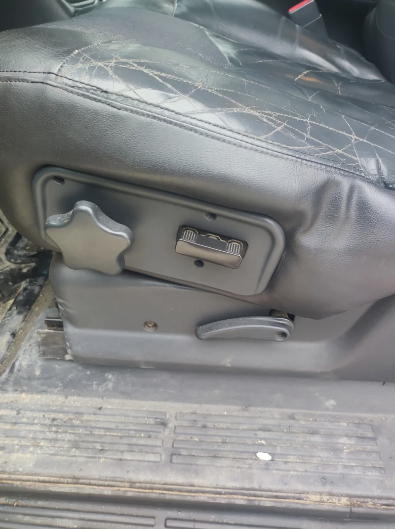 Chevrolet Avalanche V8, снимка 12 - Автомобили и джипове - 53374639