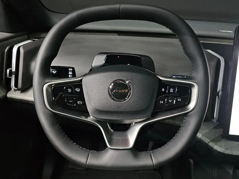 Volvo EX30, снимка 13 - Автомобили и джипове - 56533680