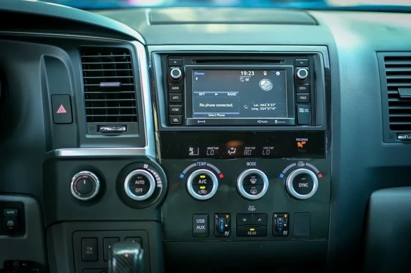 Toyota Sequoia Platinum 5.7 ГАЗ, снимка 5 - Автомобили и джипове - 56645228