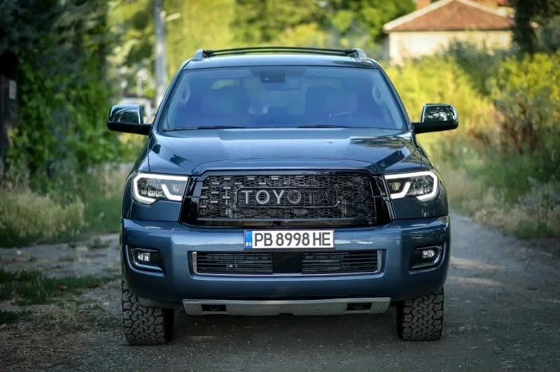 Toyota Sequoia Platinum 5.7 ГАЗ
