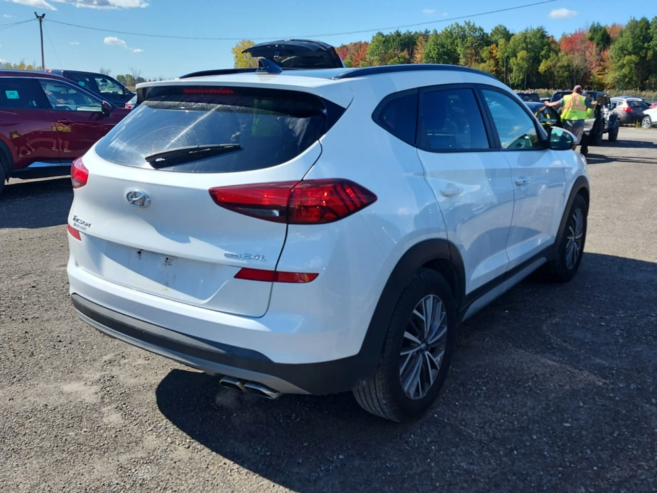 Hyundai Tucson * АВТО КРЕДИТ* ЦЕНА ДО БГ * СЕРВИЗНА ИСТОРИЯ *  - изображение 4