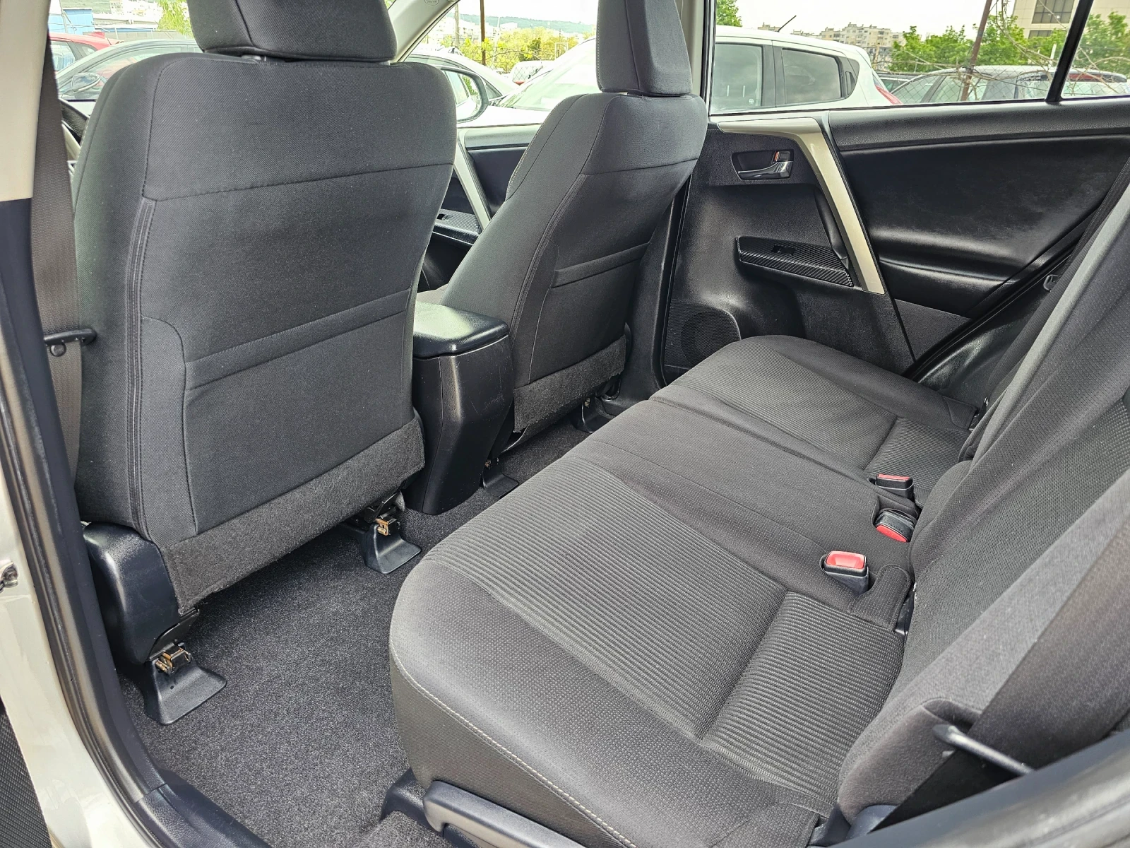Toyota Rav4 2.0D-4D, 4х4  - изображение 10