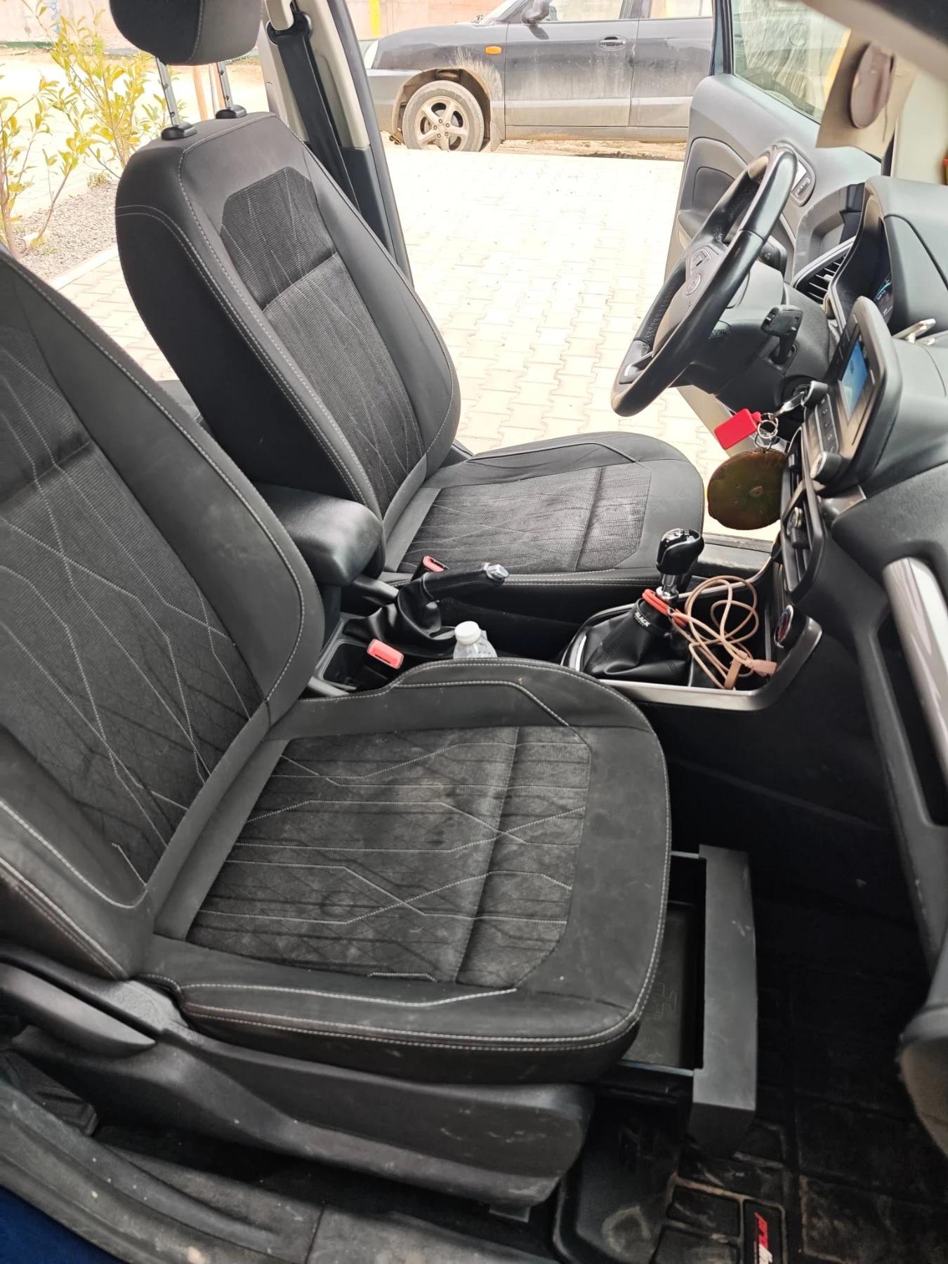 Ford EcoSport, снимка 7 - Автомобили и джипове - 53885488