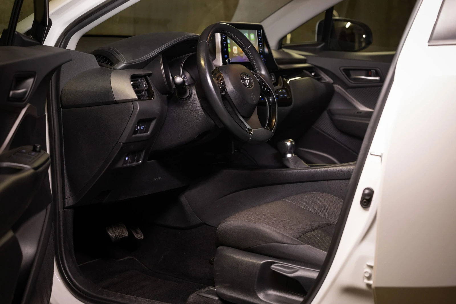 Toyota C-HR, снимка 7 - Автомобили и джипове - 54008939