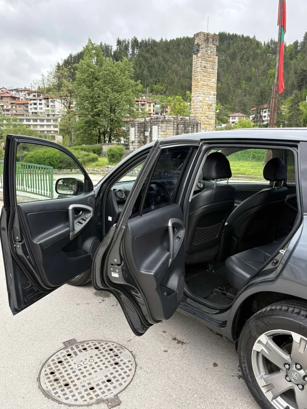 Toyota Rav4, снимка 7 - Автомобили и джипове - 54644116