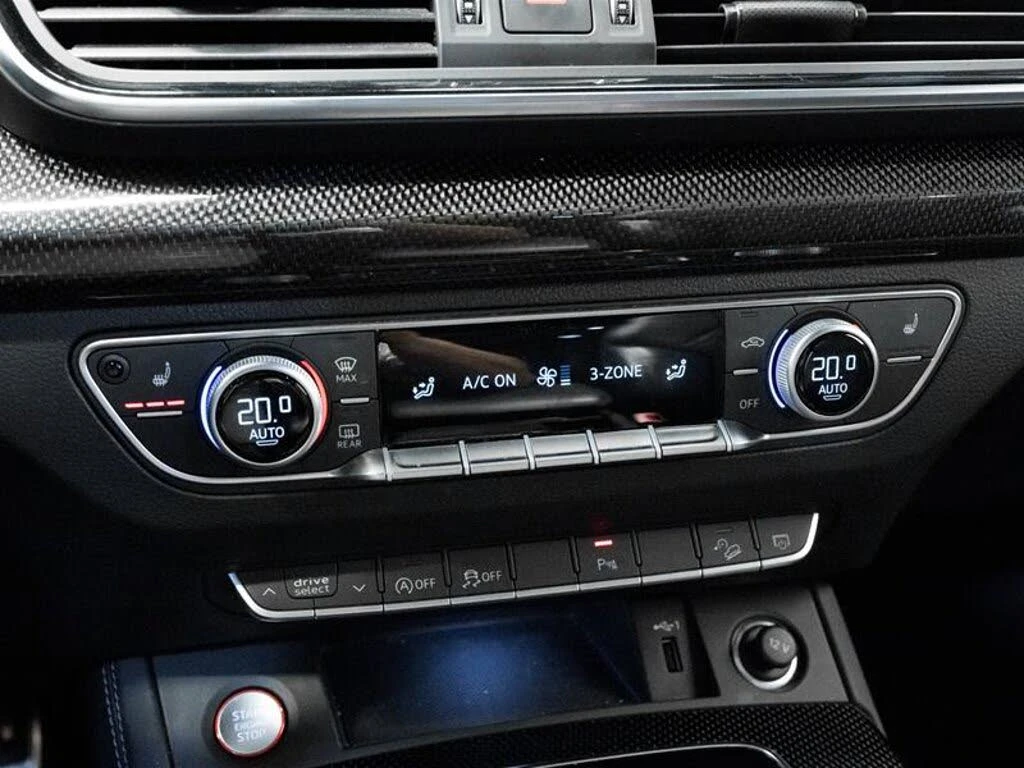 Audi SQ5 SPORTBACK* LANE* ASSIST* ПАНОРАМА* КАМЕРА* , снимка 8 - Автомобили и джипове - 55220664