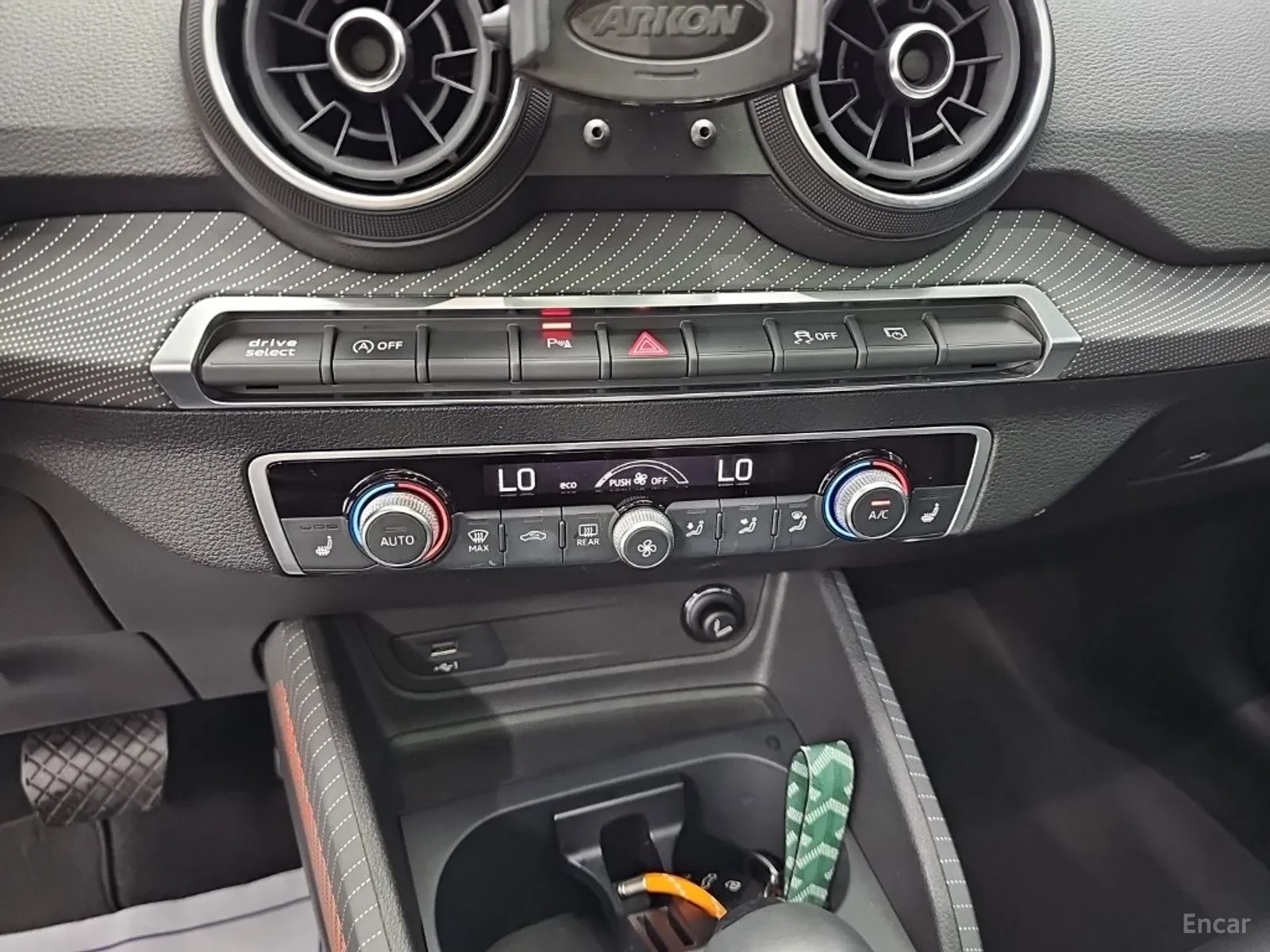Audi Q2 35TDI* ВНОС ОТ КОРЕЯ!!!* , снимка 10 - Автомобили и джипове - 55581891