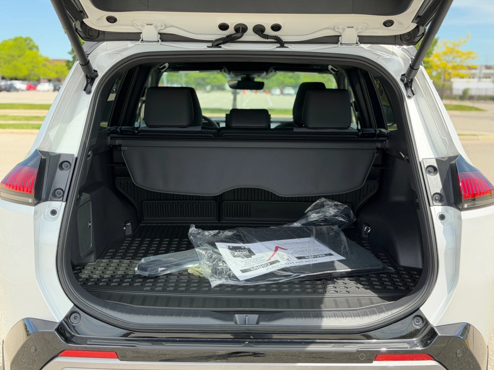 Toyota Rav4 XSE 2.5 AWD, снимка 10 - Автомобили и джипове - 55677608