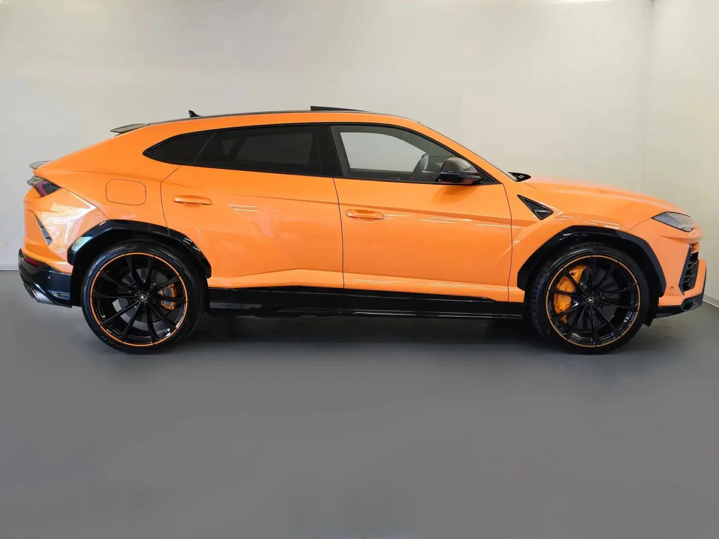 Lamborghini Urus 4.0 V8 AWD Capsule, снимка 2 - Автомобили и джипове - 55953113