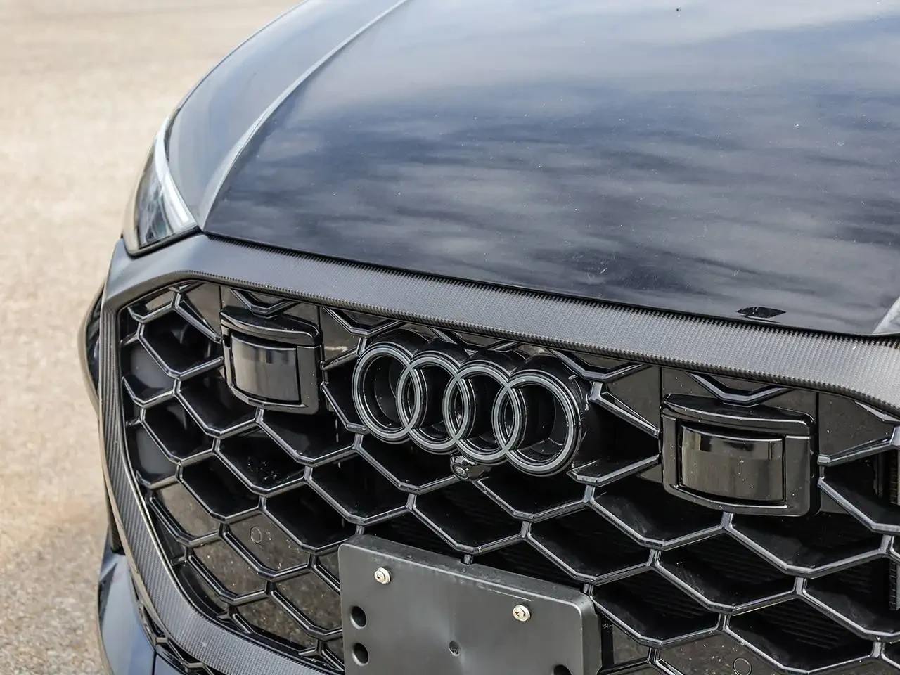 Audi RSQ8, снимка 9 - Автомобили и джипове - 56226731