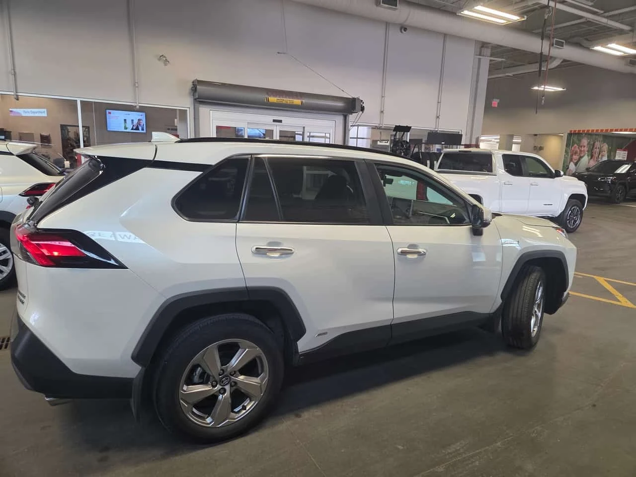 Toyota Rav4 * Hybrid Limited * AWD * CARFAX *  | Mobile.bg � ����������� 3