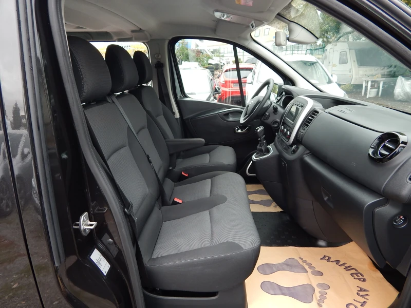 Renault Trafic 2.0DCI* 29000km.* , снимка 16 - Бусове и автобуси - 51935382