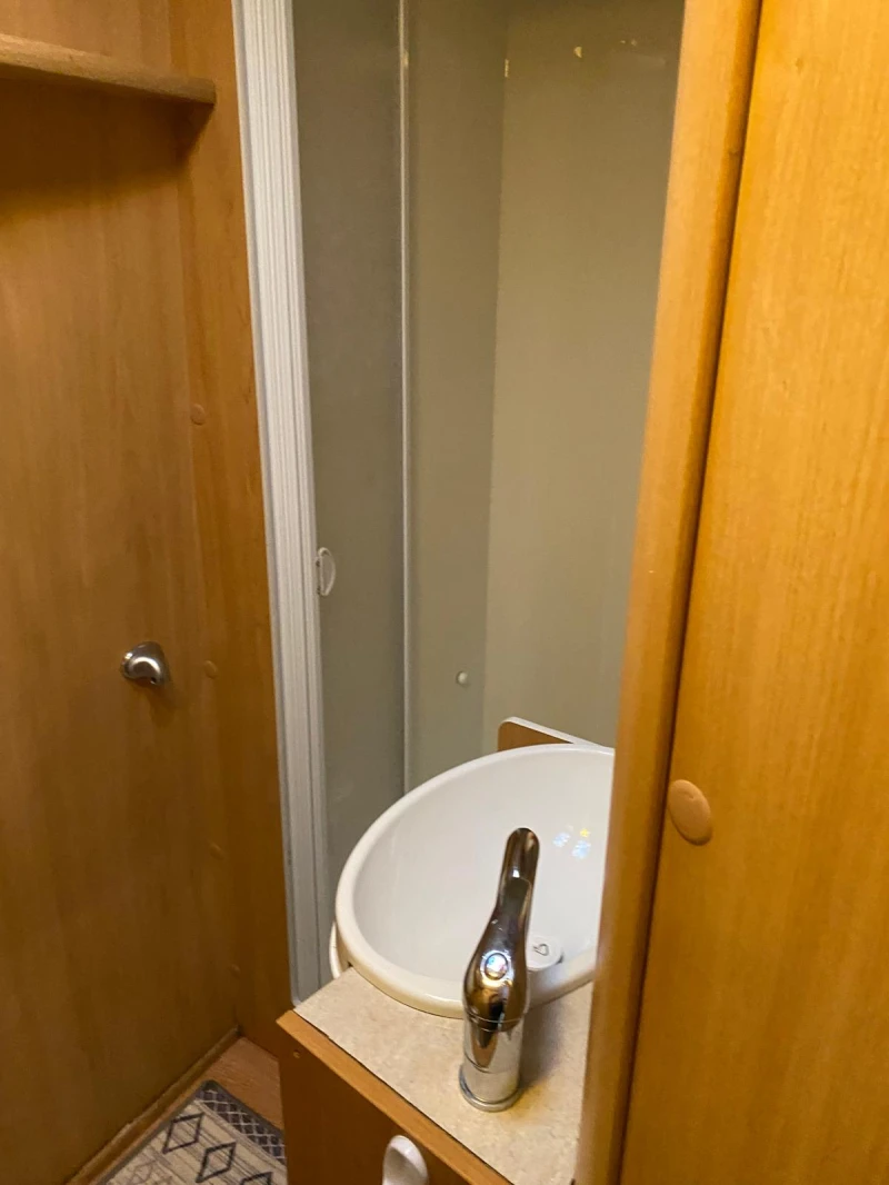 Каравана Hobby Freelander Lunar Lux, снимка 17 - Каравани и кемпери - 52860197