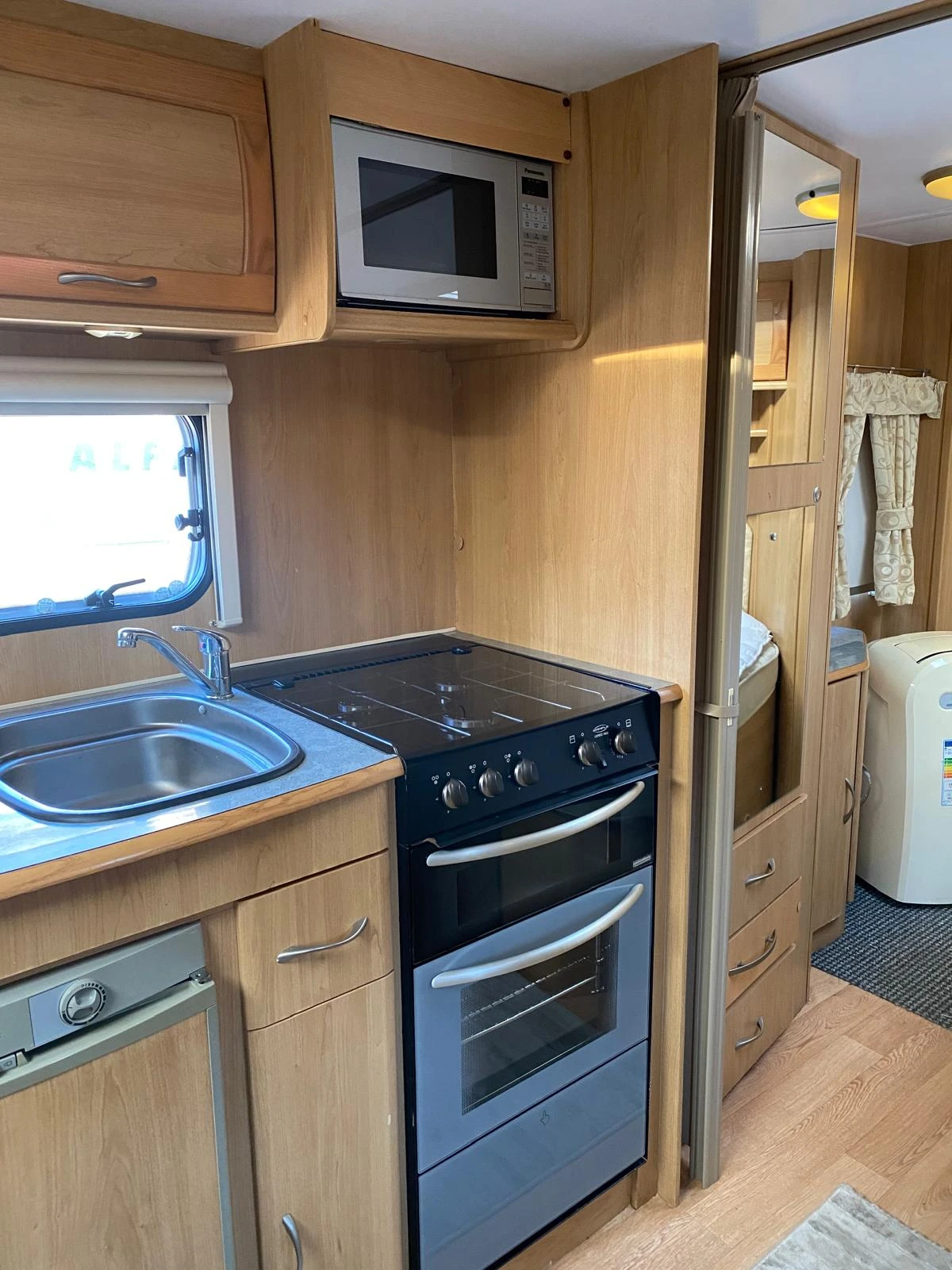 �������� Hobby Freelander Lunar Lux | Mobile.bg � ����������� 14