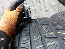 Гуми Зимни 255/55R18, снимка 4 - Гуми и джанти - 41209598