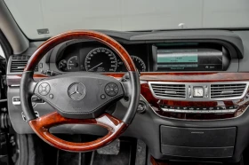 Обява за продажба на Mercedes-Benz S 500 S500 LONG// 6.3 PACK// AMG// 3xTV// PANO// HARMAN/ ~31 999 лв. - изображение 8