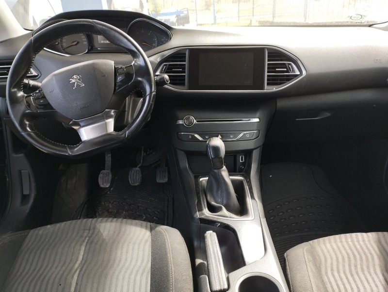 Peugeot 308 2015 г с нави, снимка 5 - Автомобили и джипове - 44939224