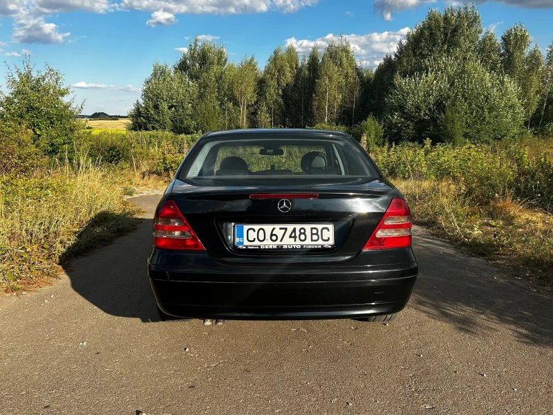 Mercedes-Benz C 200, снимка 12 - Автомобили и джипове - 47780732