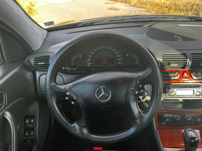 Mercedes-Benz C 200, снимка 17 - Автомобили и джипове - 47780732