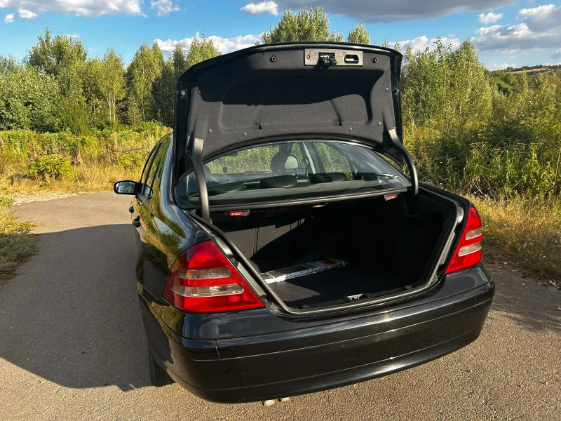 Mercedes-Benz C 200, снимка 14 - Автомобили и джипове - 47780732