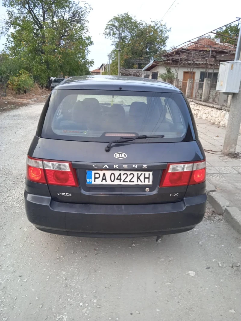 Kia Carens, снимка 3 - Автомобили и джипове - 48496415