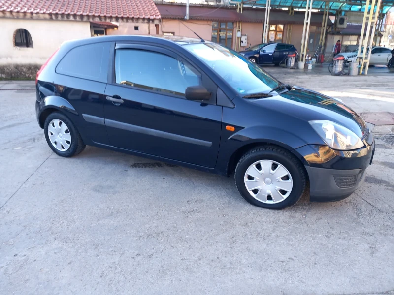 Ford Fiesta 1.3, снимка 2 - Автомобили и джипове - 48744256