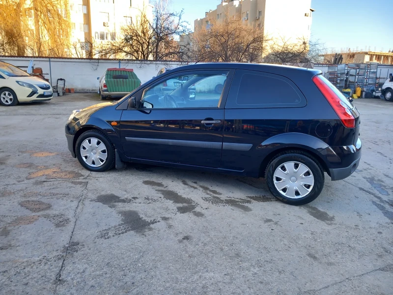 Ford Fiesta 1.3, снимка 4 - Автомобили и джипове - 48744256