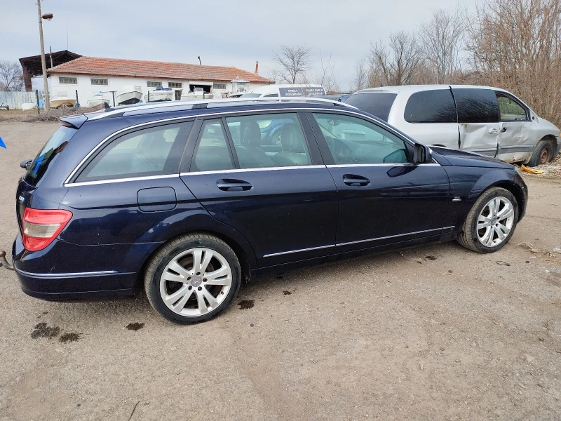 Mercedes-Benz C 220, снимка 4 - Автомобили и джипове - 49323842