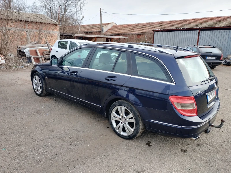 Mercedes-Benz C 220, снимка 3 - Автомобили и джипове - 49323842