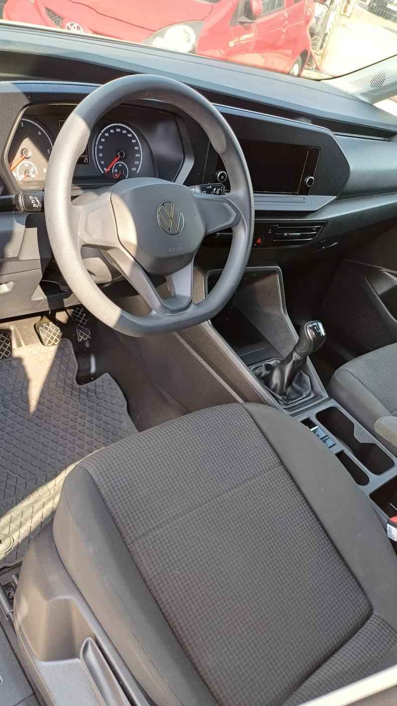 VW Caddy 2.0TDI EURO 6D Лизинг КАТО НОВА, снимка 13 - Автомобили и джипове - 50941973