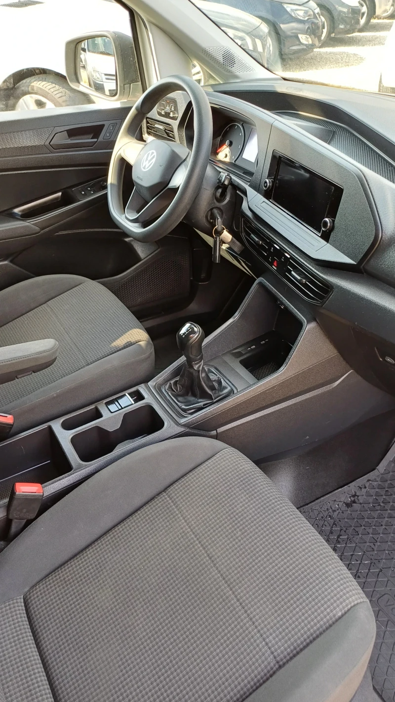 VW Caddy 2.0TDI EURO 6D Лизинг КАТО НОВА, снимка 16 - Автомобили и джипове - 50941973