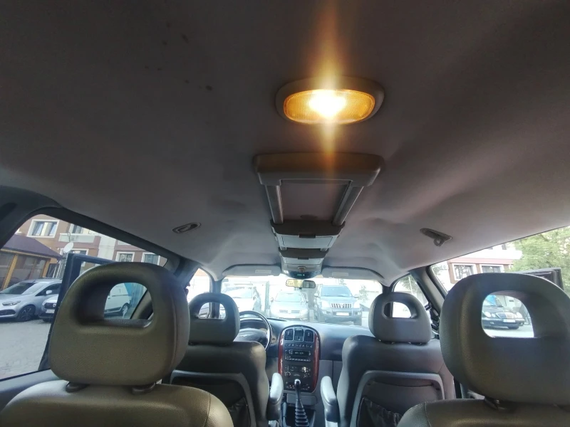 Chrysler Voyager, снимка 14 - Автомобили и джипове - 51595157