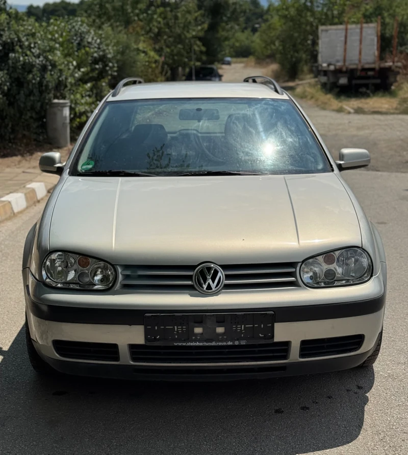 VW Golf Vw Golf 2.0 A/C, снимка 3 - Автомобили и джипове - 52296015