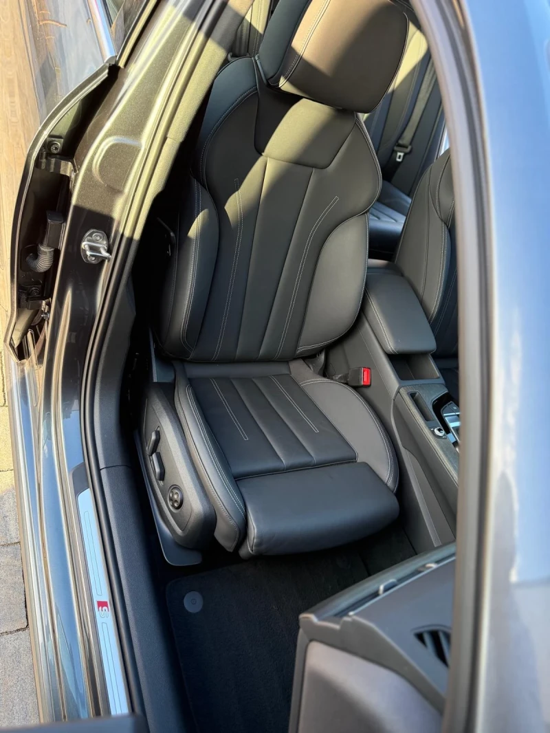 Audi A4 9000км!!!, снимка 11 - Автомобили и джипове - 52109593