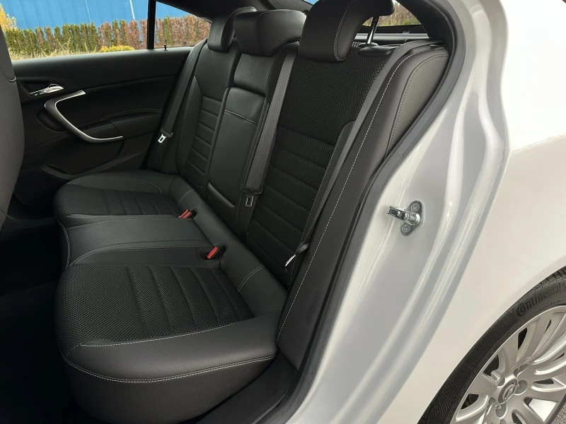 Opel Insignia 2.8 OPC* 4X4* TOP FULL* ШВЕЙЦАРИЯ* , снимка 11 - Автомобили и джипове - 52579107