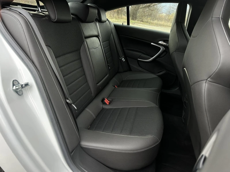 Opel Insignia 2.8 OPC* 4X4* TOP FULL* ШВЕЙЦАРИЯ* , снимка 12 - Автомобили и джипове - 52579107