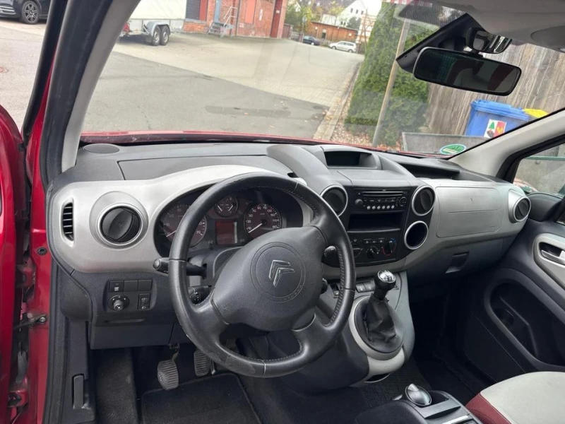 Citroen Berlingo 1, 6i* 109psAC* PANO* TUV, снимка 6 - Автомобили и джипове - 52757310