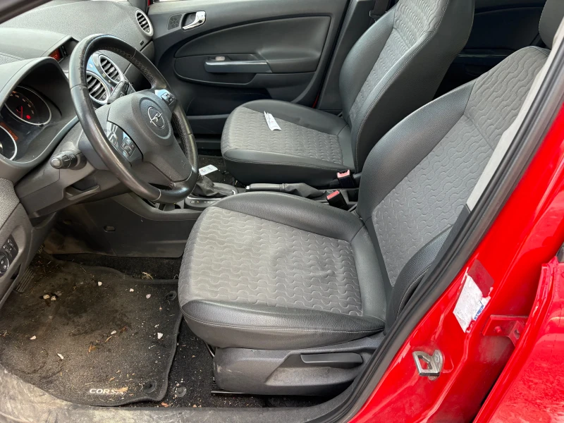 Opel Corsa 1.4/автоматик/NAVI, снимка 9 - Автомобили и джипове - 53044065