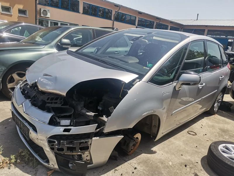 Citroen C4 Picasso 1.6 HDI 109 НА ЧАСТИ, снимка 4 - Автомобили и джипове - 47850426