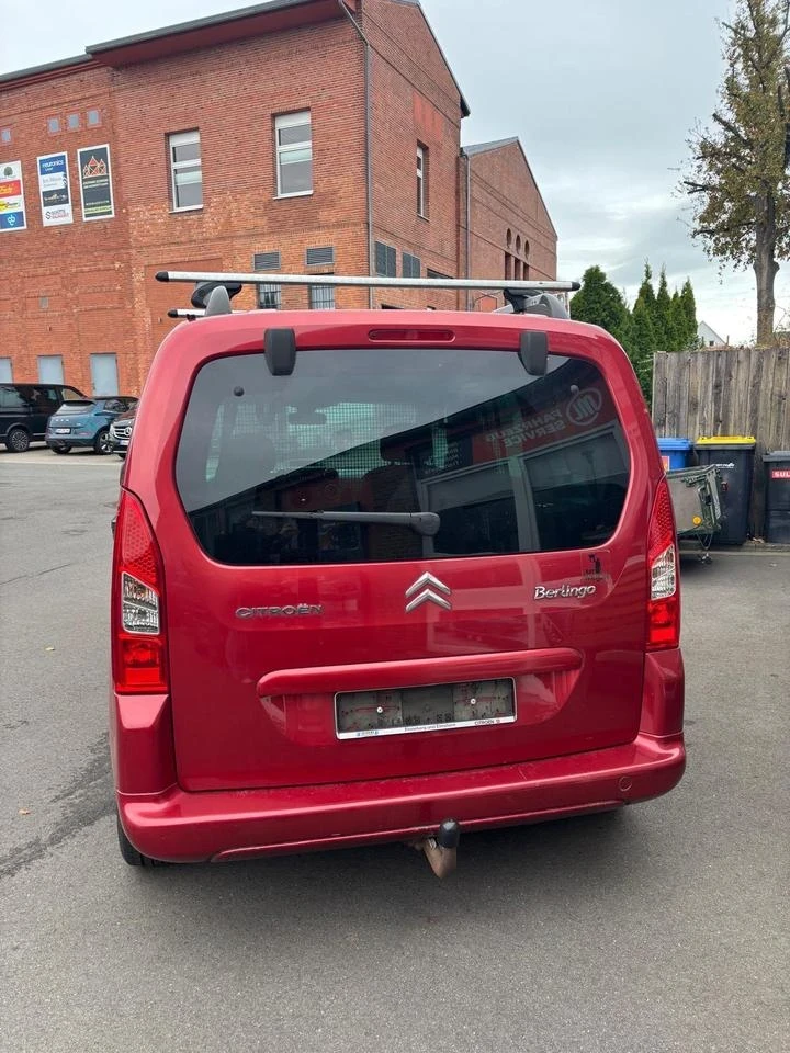 Citroen Berlingo 1, 6i* 109psAC* PANO* TUV, снимка 4 - Автомобили и джипове - 52757310