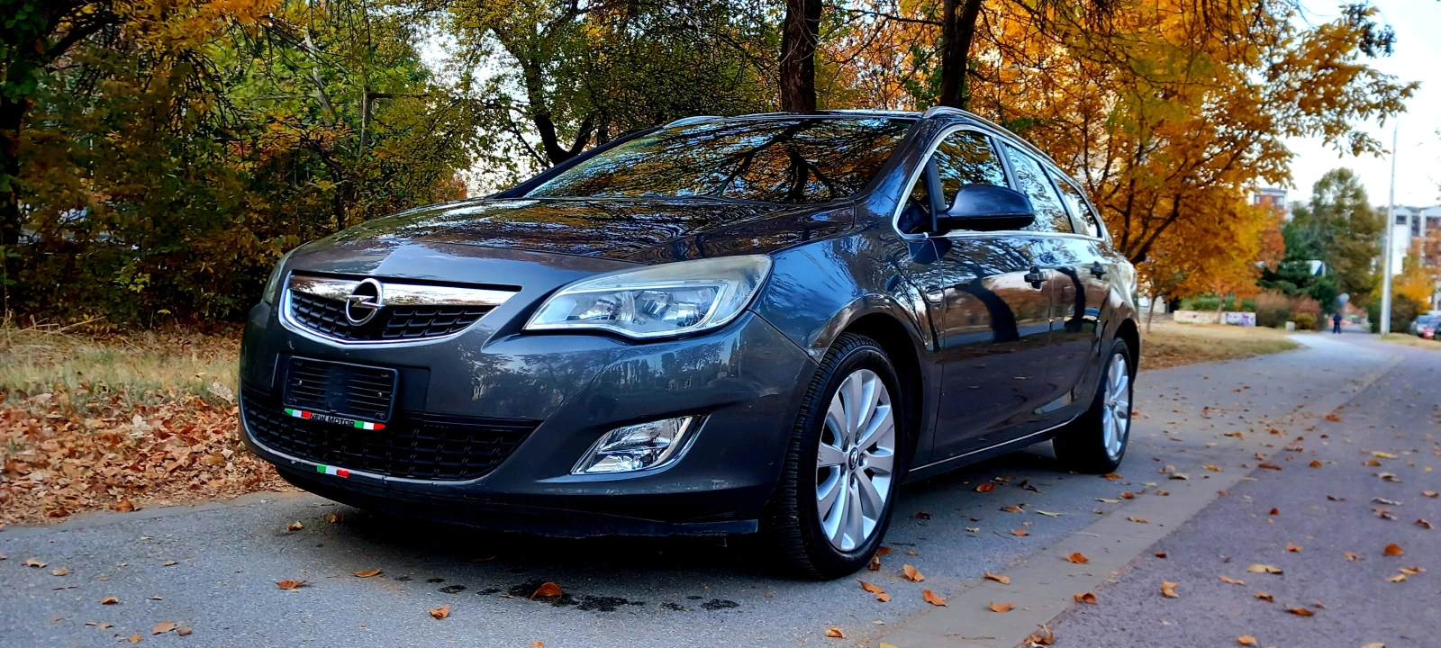 Opel Astra 1, 7 CDTI SPORT TOURIER COSMO 4-serie внос Italiya - изображение 2