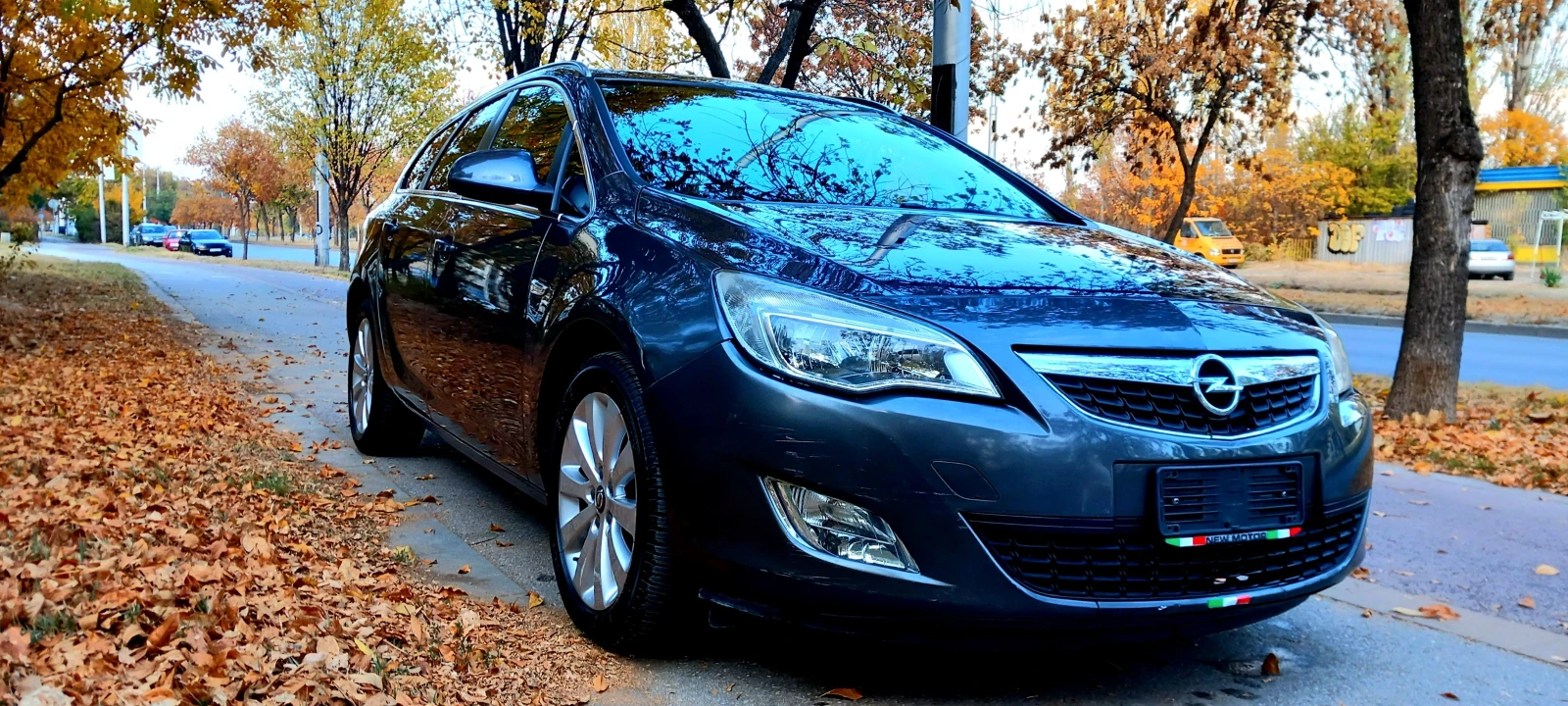 Opel Astra 1, 7 CDTI SPORT TOURIER COSMO 4-serie внос Italiya - изображение 5