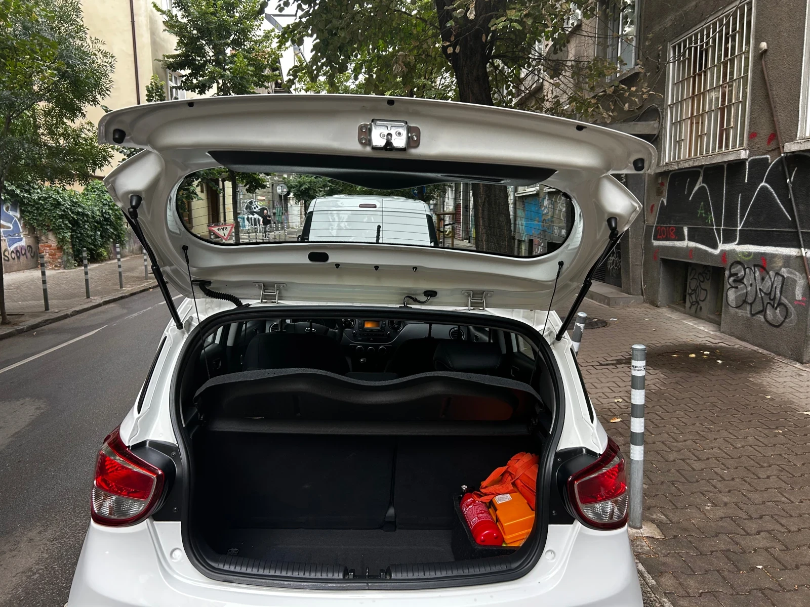Hyundai I10 фабрична газ - изображение 5