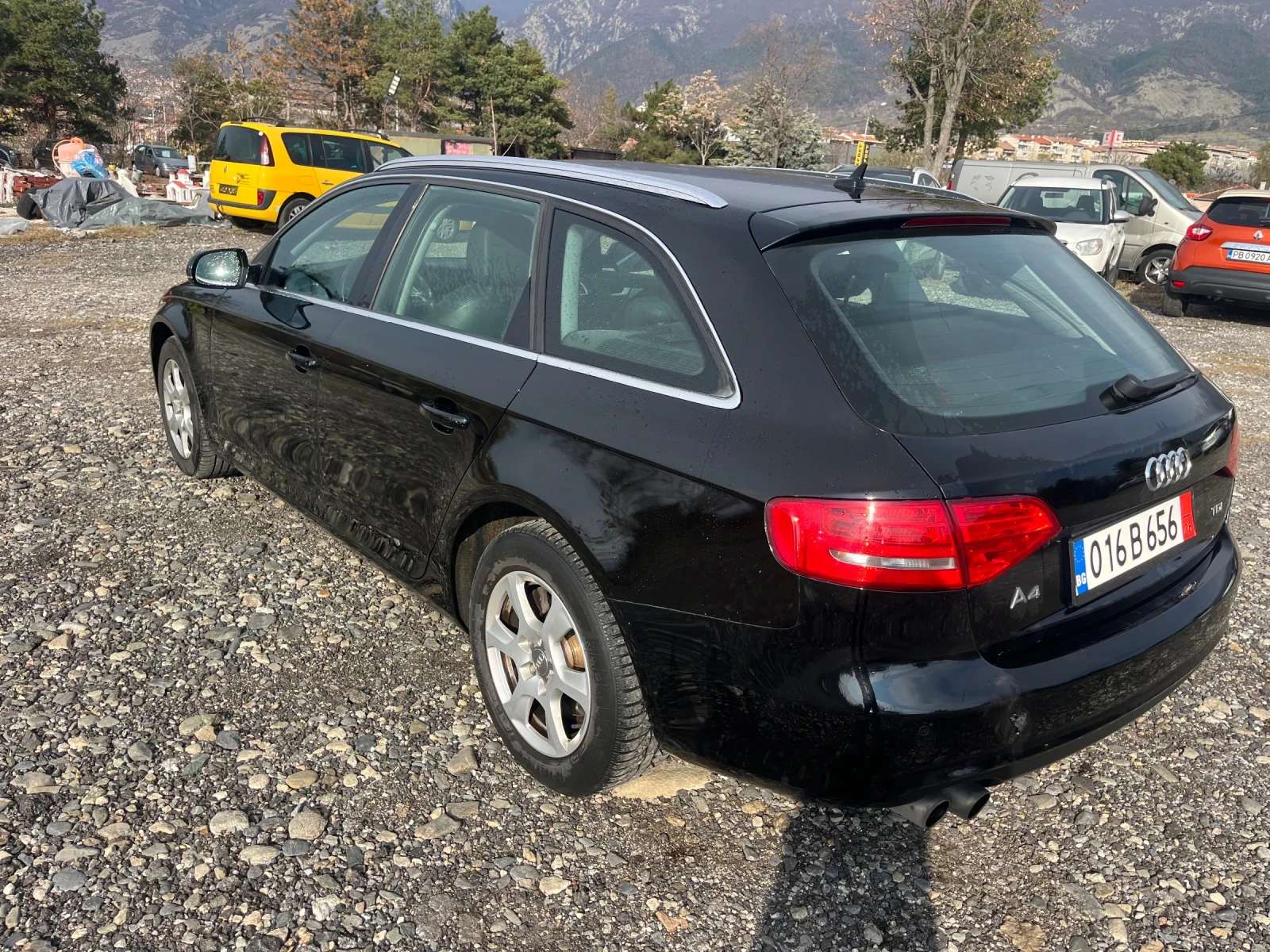 Audi A4 2.0 - изображение 4