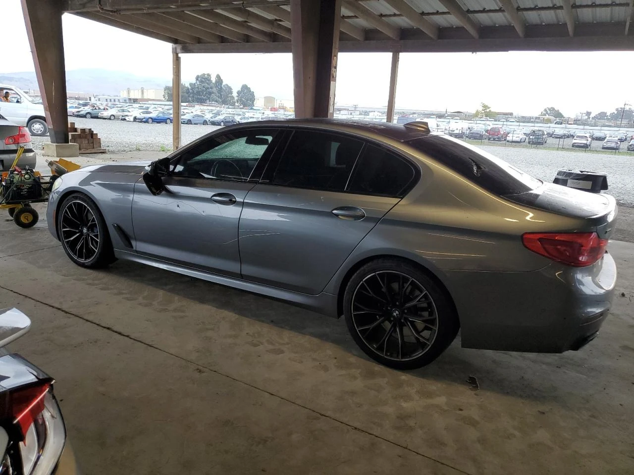 BMW 550 M550XI| SHADOWLINE| SOFT-CLOSE| HuD| HARMAN| ЩОРИ - изображение 2